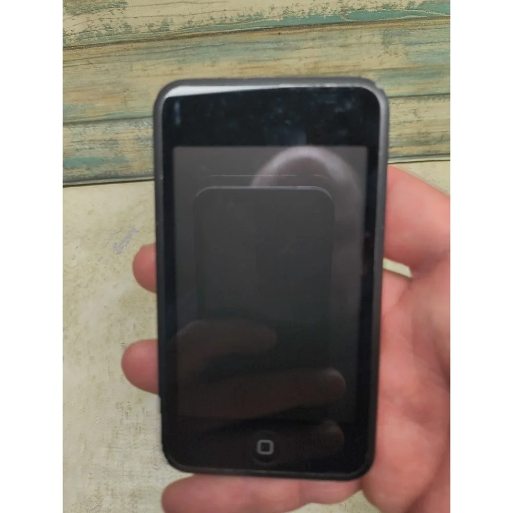 Apple iPod Touch Black 1st Gen A1213 16GB‎